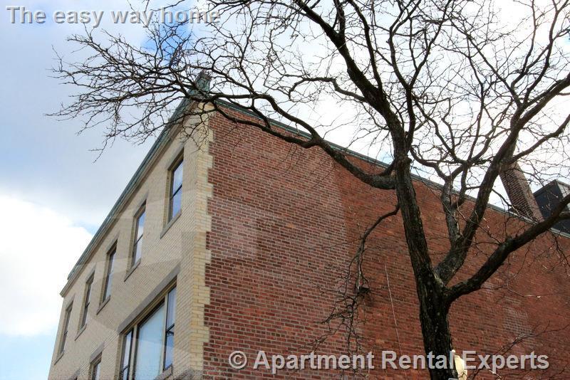 Building Photo - 1010 Cambridge St