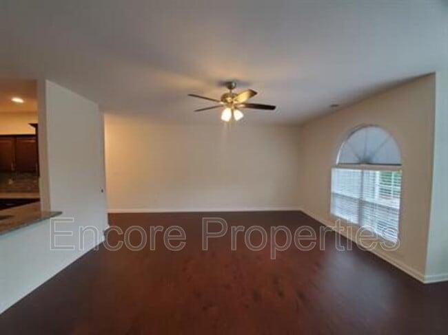 Building Photo - 2608 Pennoak Ln