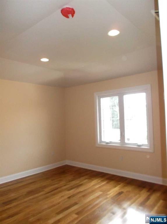 Building Photo - 811 Edgewood Ln