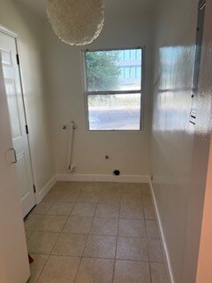 laundry room - 442 N Hollywood Way