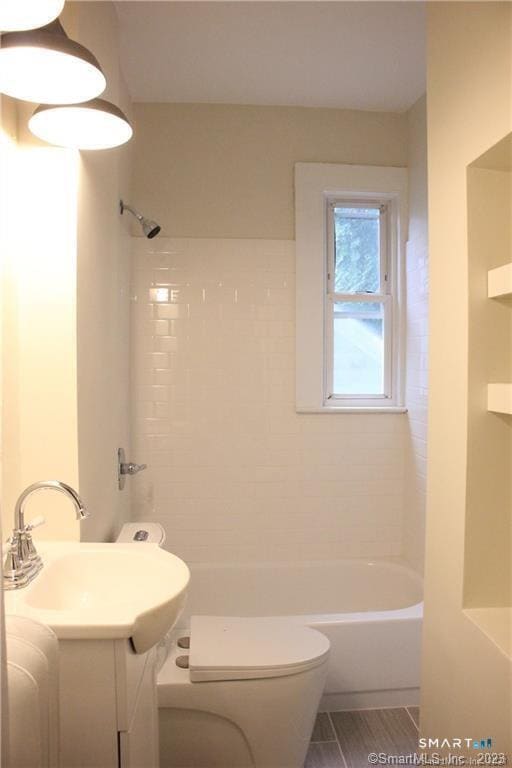 Building Photo - 34 Cottage St