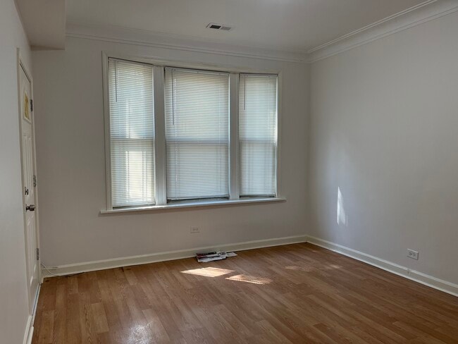Building Photo - 4345 S Artesian Ave