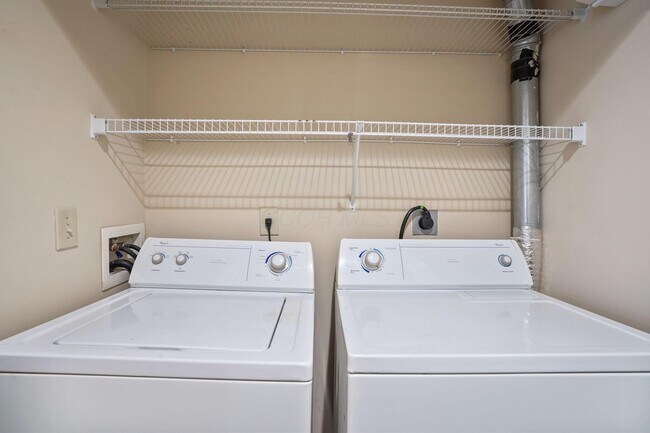 Building Photo - 5303 Wilcox Rd