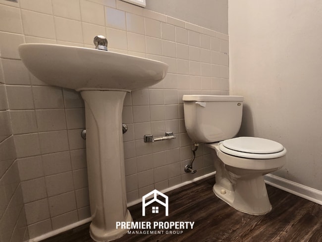 Building Photo - 3BR/1.5BA Florissant Home w/ 2-Car Garage, Fireplace & Fenced Yard - 63033