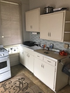 Building Photo - 415 N Chauncey Ave