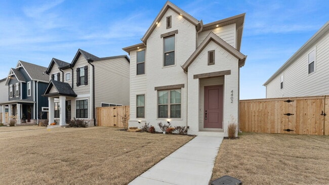 Building Photo - "Spacious 4-Bedroom Retreat with Fireplace on West Bronco Drive – Fayetteville's Hidden Gem!"