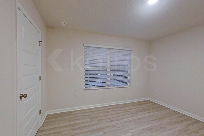 Building Photo - 312 Monarch Ln