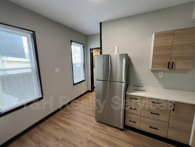 Building Photo - 1407 S Alabama St