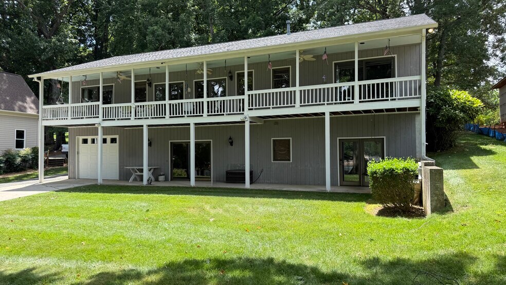 Building Photo - 16318 Stinson Cove Rd