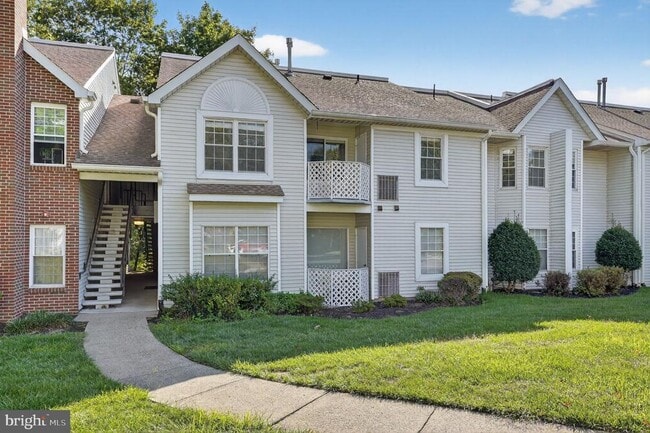 Primary Photo - 806 Diamond Dr