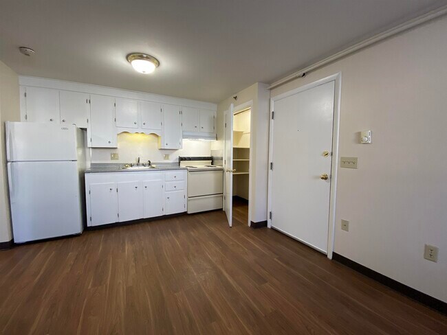 Building Photo - 93 West St