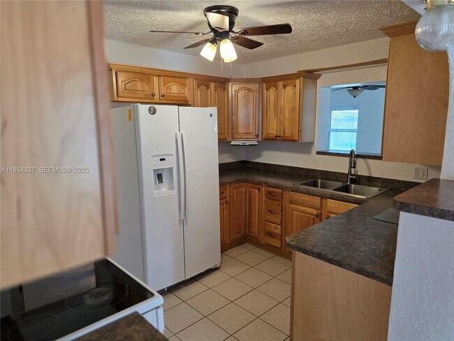 Building Photo - 4321 Kirby Loop Rd