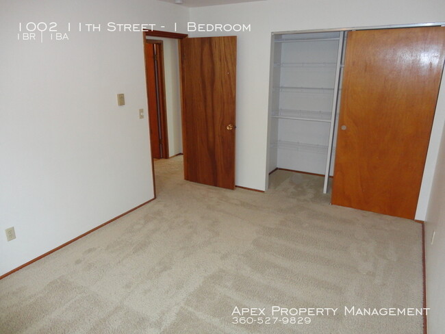 Building Photo - FAIRHAVEN - Island View Apartments