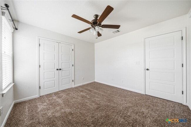 Building Photo - 5301 Primavera Ln