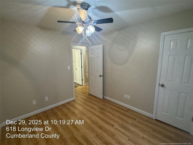 Building Photo - 618 Longview Dr