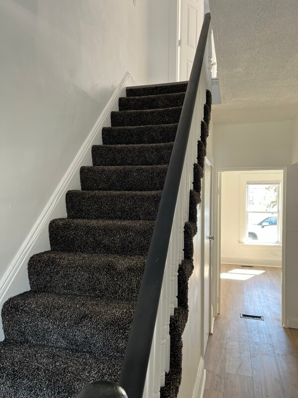 Building Photo - 42 Gorham St