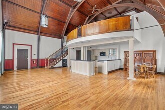 Building Photo - 3849 Terrace St