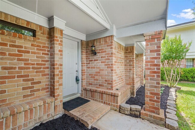 Building Photo - 2315 Woodstream Blvd