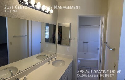 Building Photo - 39824 Creative Dr
