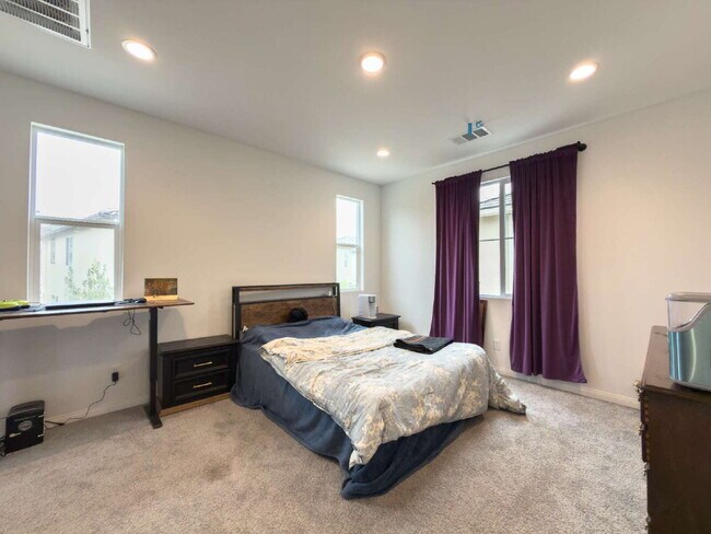 Building Photo - Spacious 4-Bed, 3-Bath Retreat on Malalenca Road in the Harvest Subdivision!