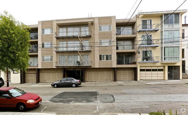 Building Photo - 175 21st Avenue