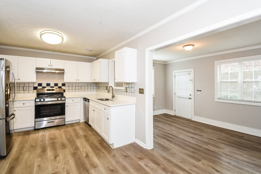 Building Photo - 3082 Sentinel Cir