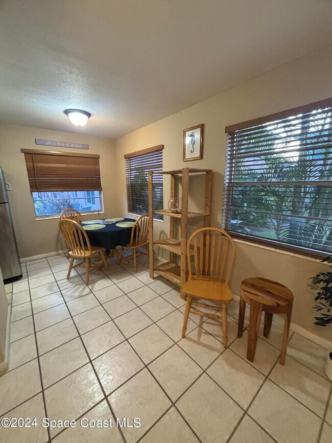 Building Photo - 419 Madison Ave