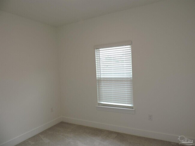Building Photo - 6521 Paso Fino Dr