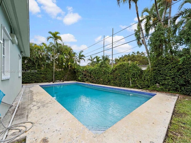 Building Photo - Southwest 47th Street, Miami, FL 33155 - 3 BR 1 BA single-family home