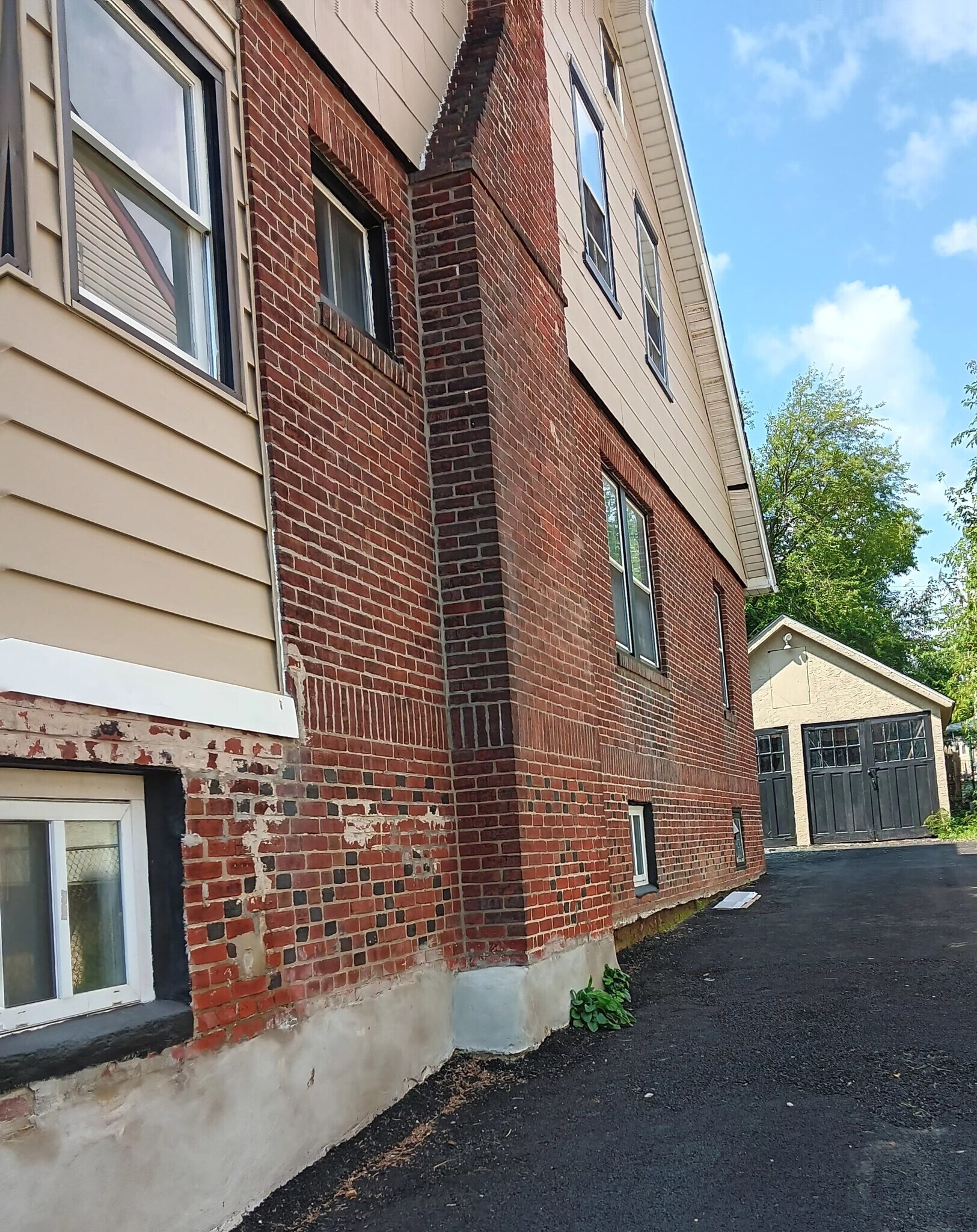 Building Photo - 238 Penn Blvd