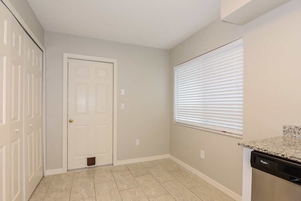 Building Photo - 30932 Midtown Ct
