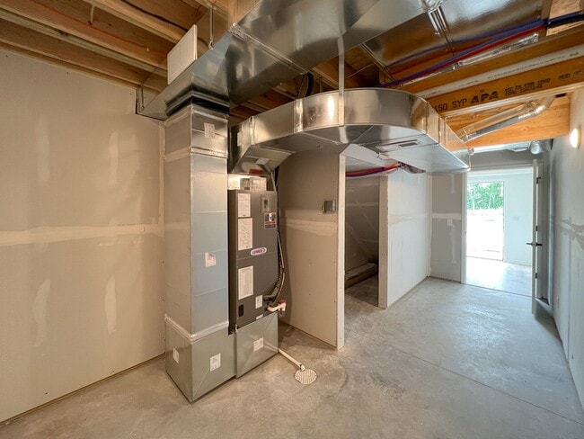 Building Photo - SIERRA TANGO CREEK RIDGE, LLC