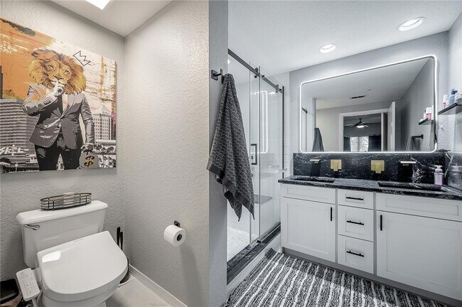 Building Photo - 410 S Armenia Ave