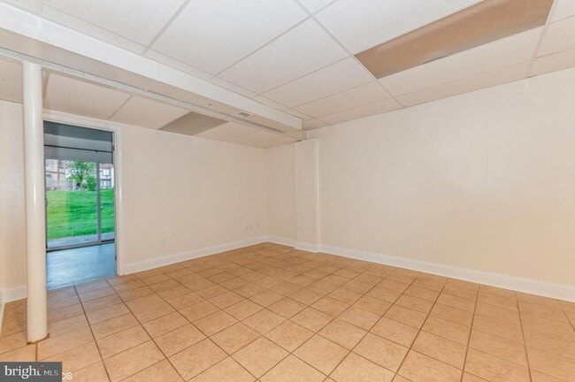 Building Photo - 19 Mooring Ct