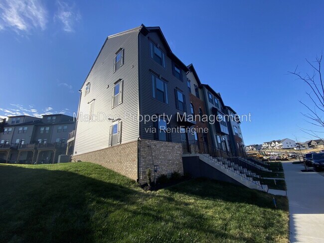 Building Photo - 1100 Rampart Dr