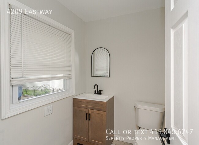 Building Photo - 4209 Eastway-