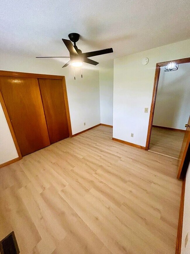 Building Photo - Corydon Rental | 3 Bedroom, 2 Bath Home on Nearly 2 Acres