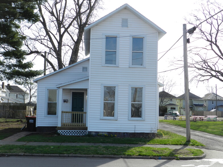 Primary Photo - 16 Mill St