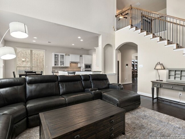 Building Photo - 1714 Kosmas Dr