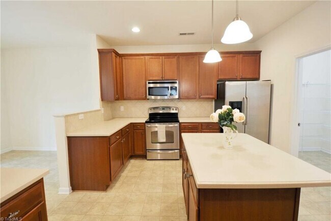 Building Photo - 1642 Ashmead Ln