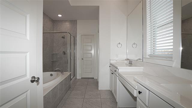 Building Photo - 3031 Aqueduct Ave