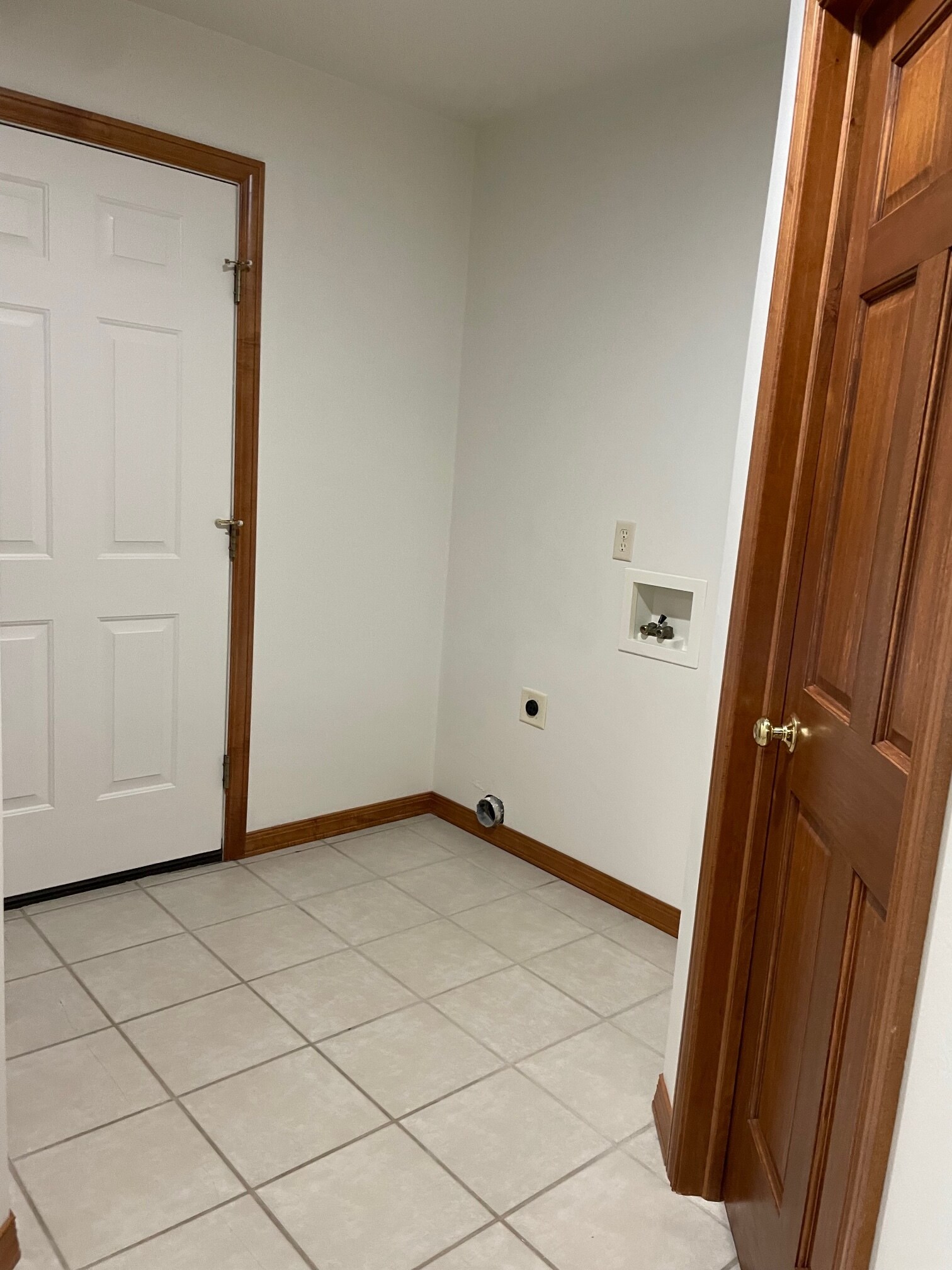 First Floor Laundry Hookup - 2034 River Point Ct