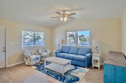 Building Photo - 240 Harmon Ave