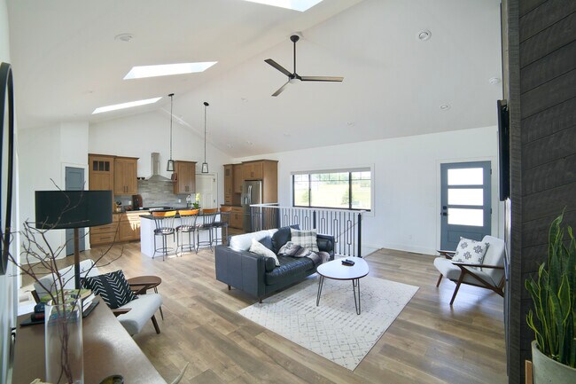 Building Photo - 1830 22nd St S