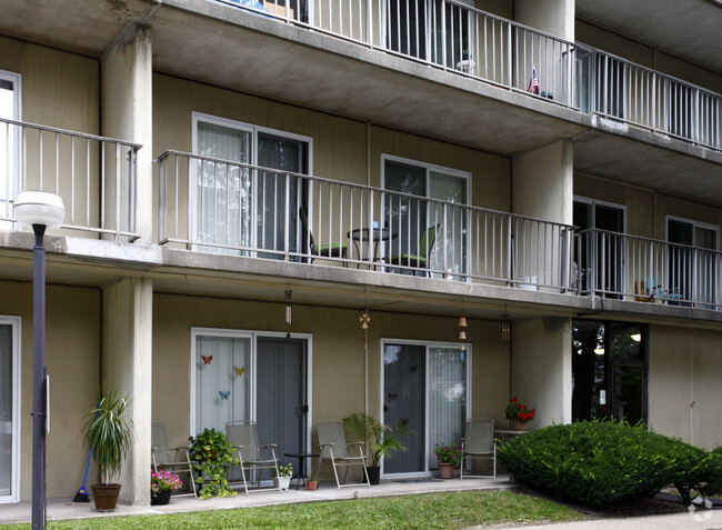 Balcony - Sauter Place Apartments