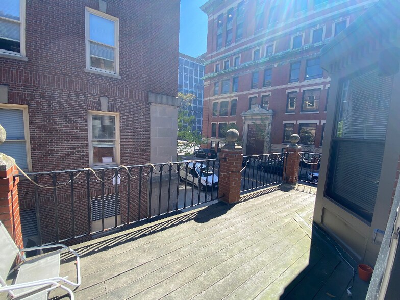 Building Photo - 42 Worcester Sq