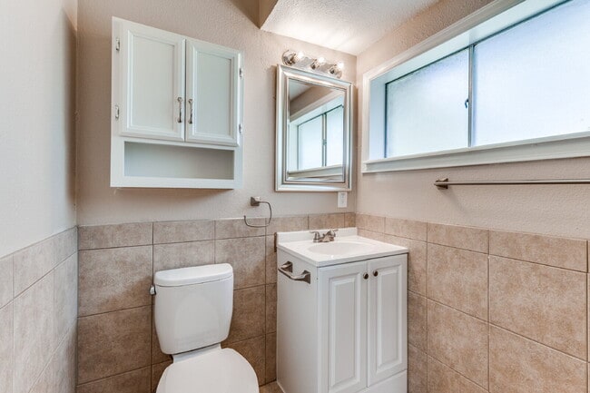 Building Photo - Modern 3-Bedroom Home with Vaulted Ceilings & Covered Patio