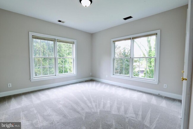 Building Photo - 1310 Forestwood Dr
