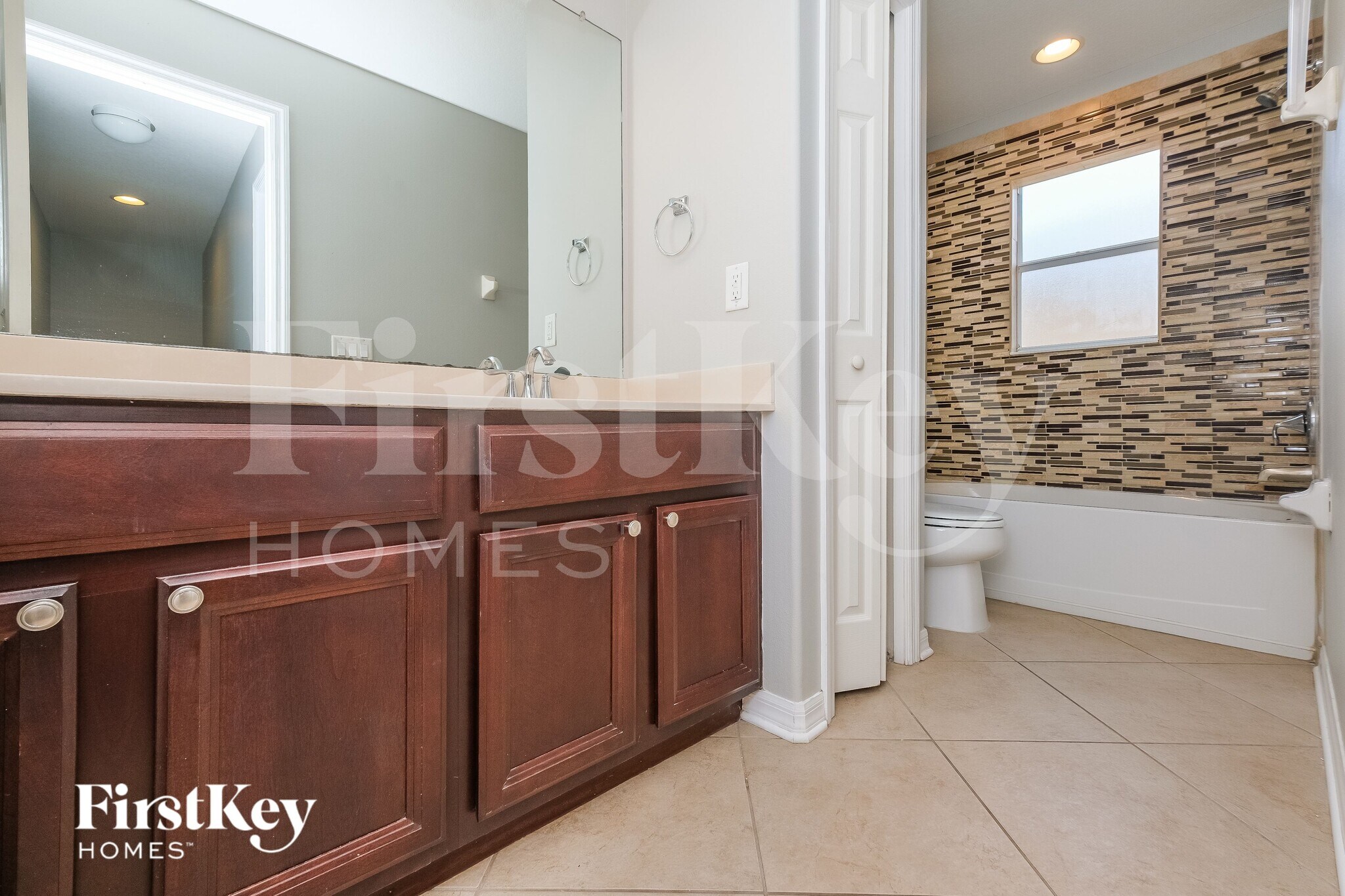 Building Photo - 7847 Foxgrove Dr