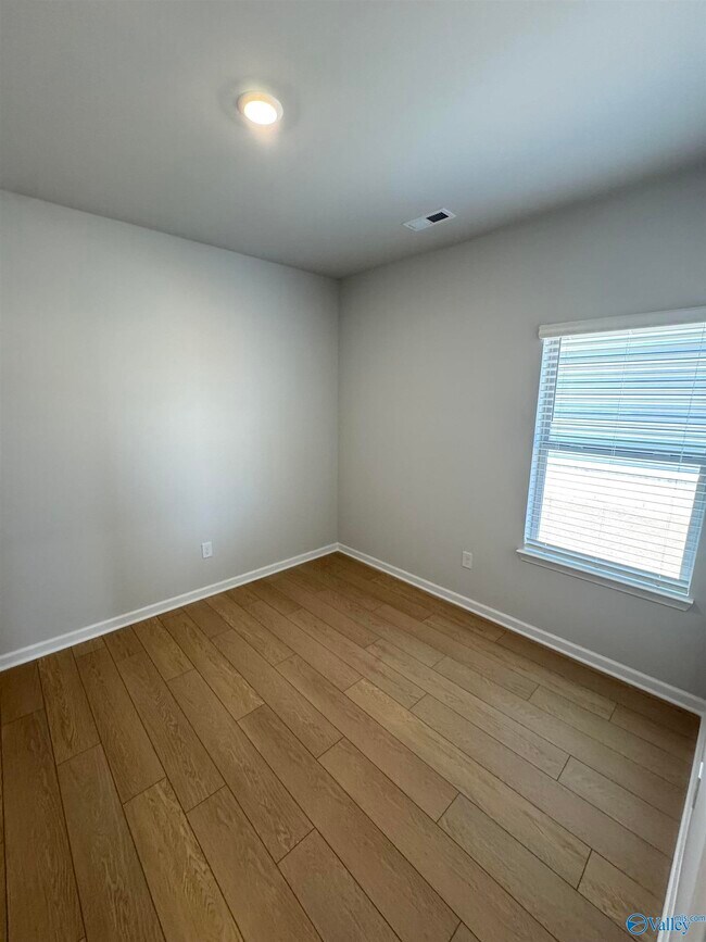 Building Photo - 22733 Dashwood Ln